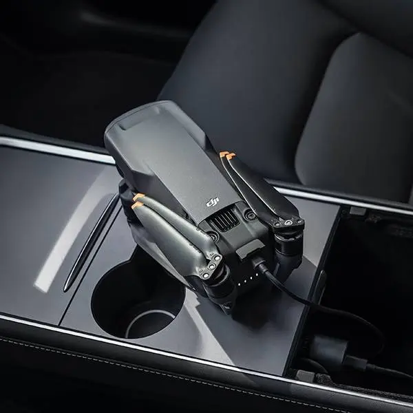 Автомобильное зарядное устройство DJI 65 Вт Автомобильное зарядное устройство DJI 65 Вт