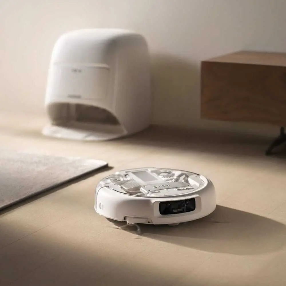 Робот-пылесос DJI ROMO A (версия с резервуаром для воды) Робот-пылесос DJI ROMO A (версия с резервуаром для воды)